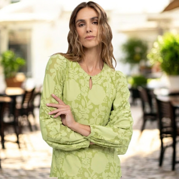 Tops - M🌿Elegant Green Floral Women's Top Blouse